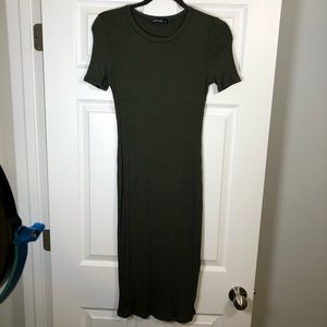 Body contouring maternity dress